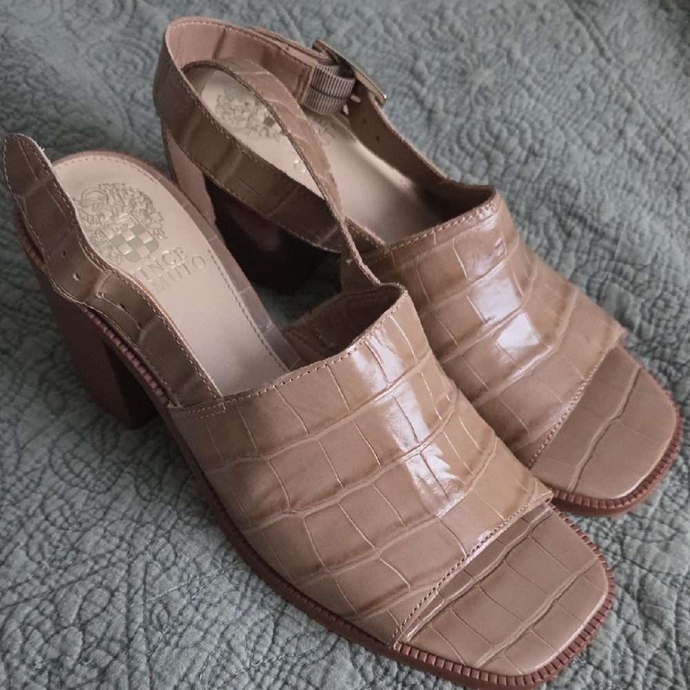 Vince Camuto Brown Croc-Embossed Heels